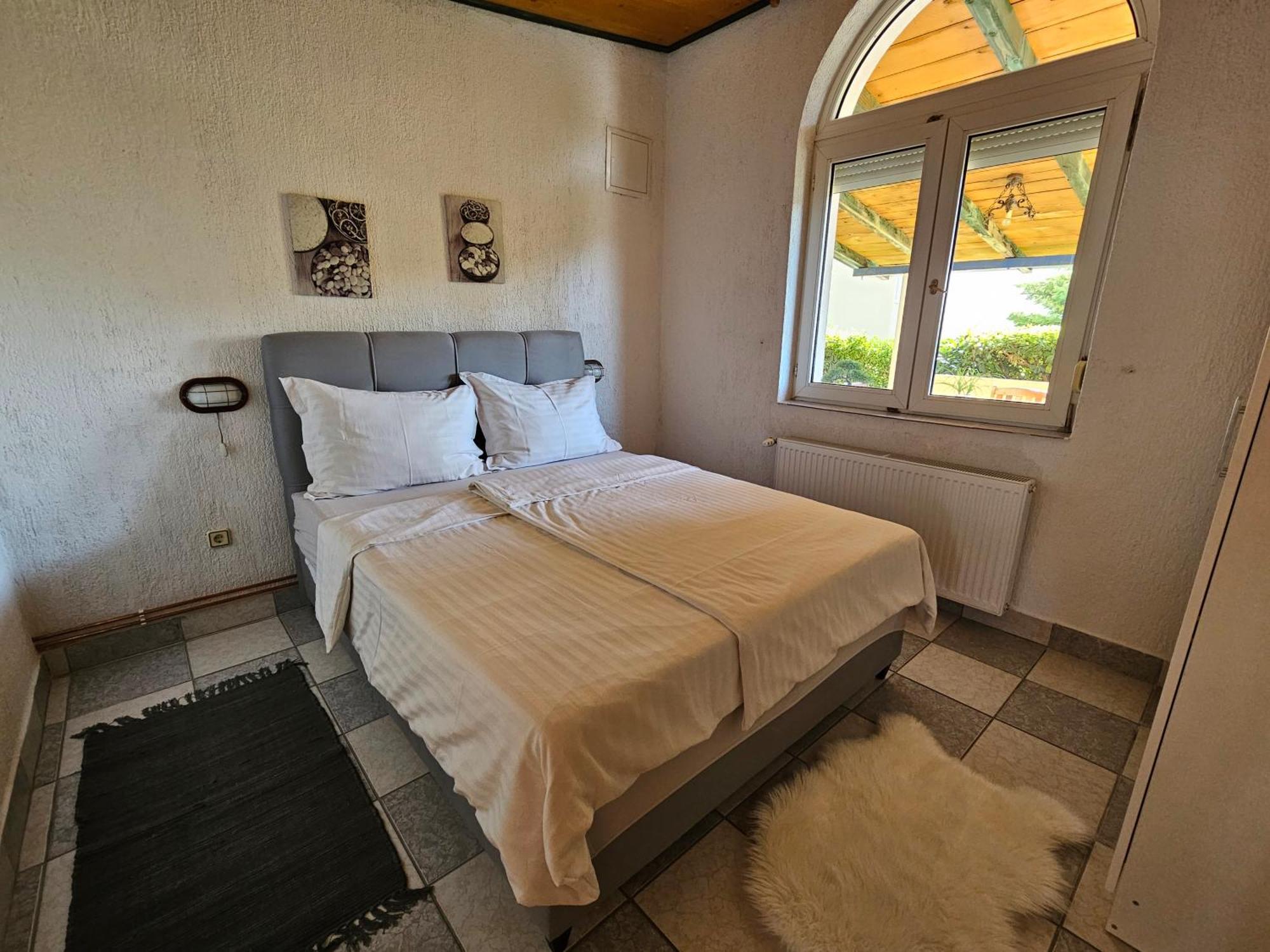 Apartmani Sanja Klenovica Buitenkant foto