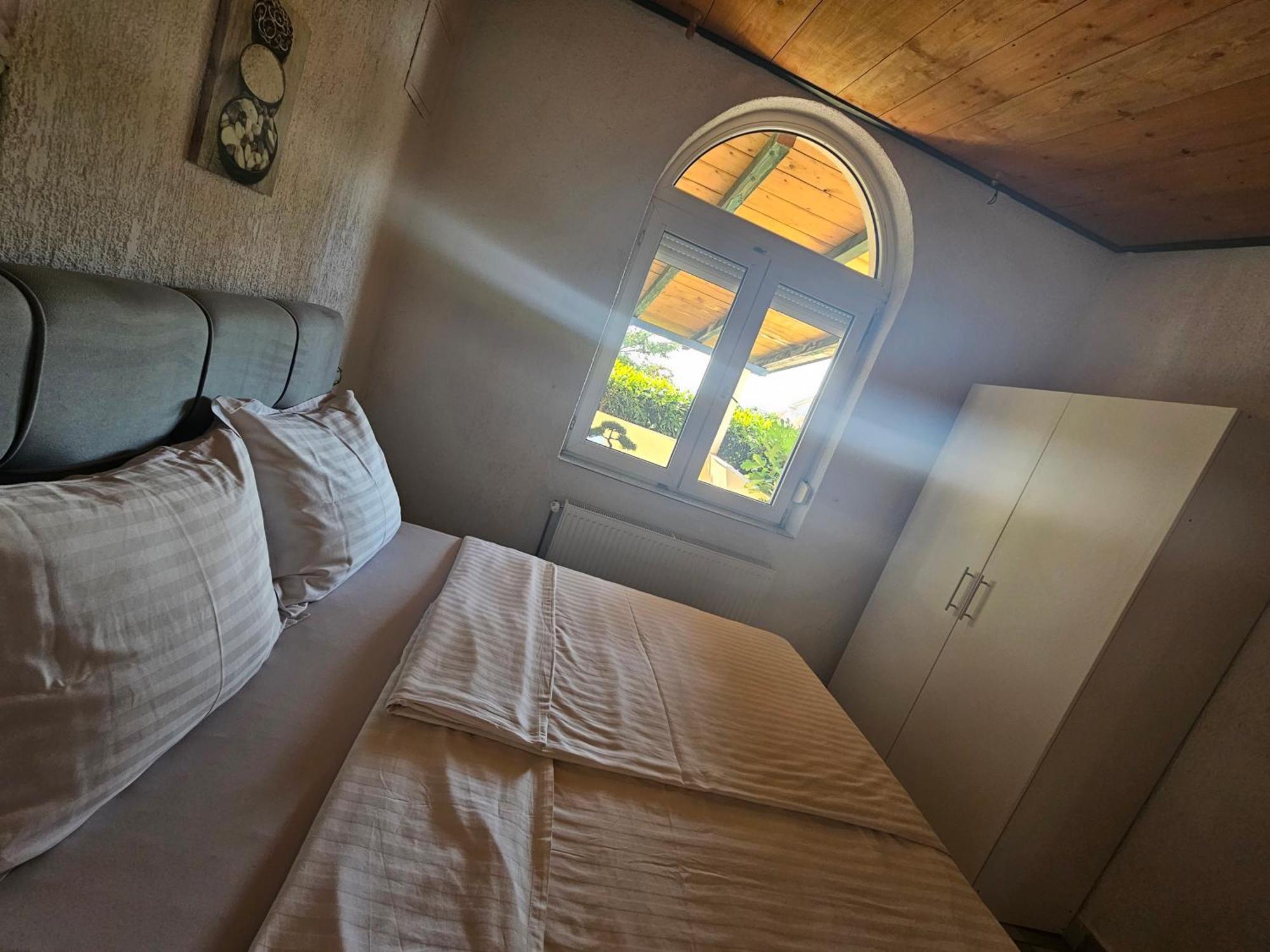 Apartmani Sanja Klenovica Buitenkant foto