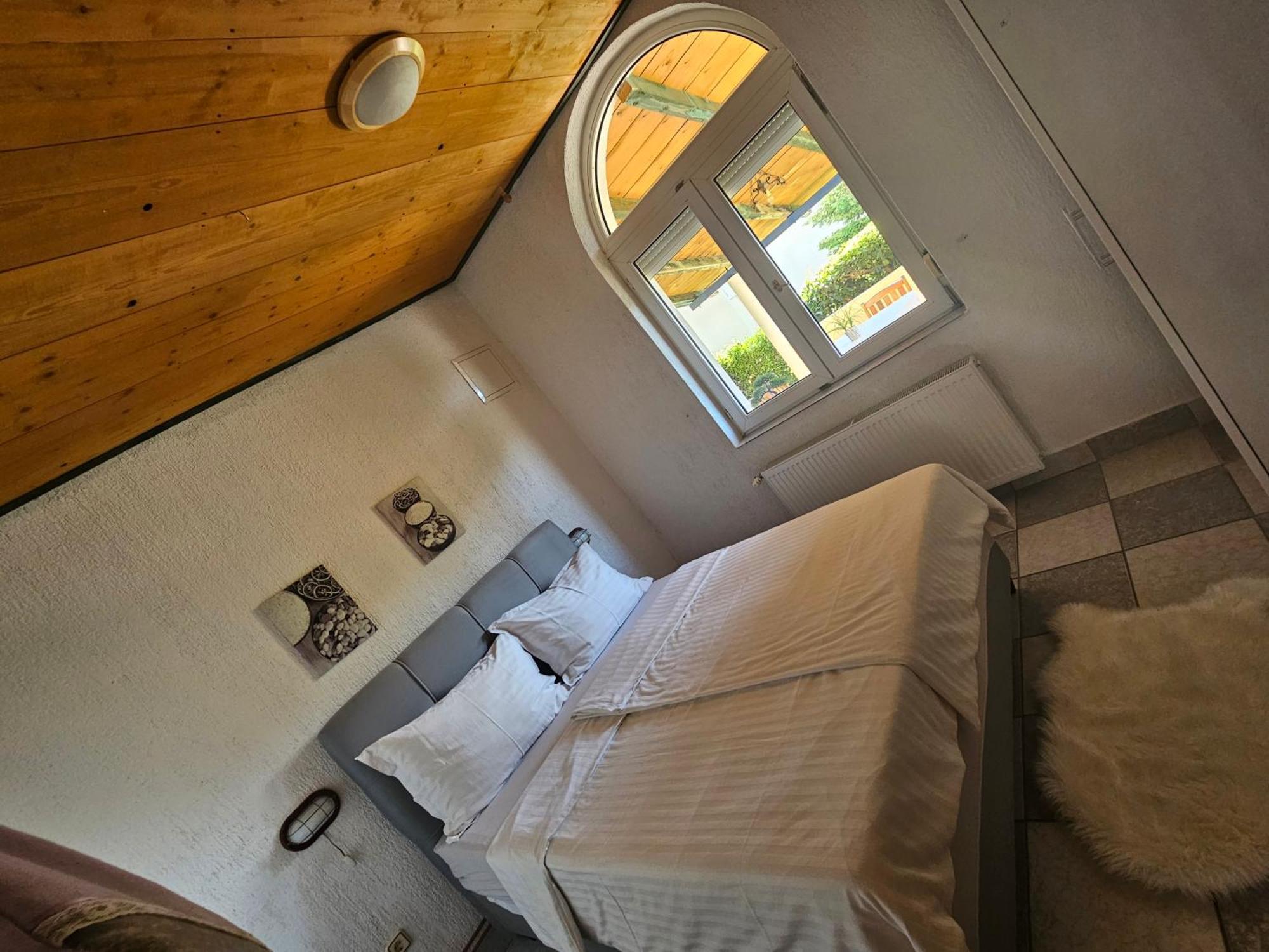 Apartmani Sanja Klenovica Buitenkant foto